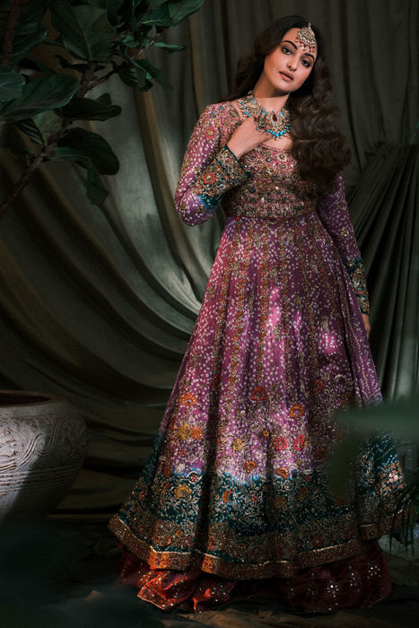 Picture of Sonakshi Sinha in Saman