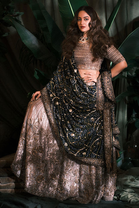 Picture of Sonakshi Sinha in Zenah