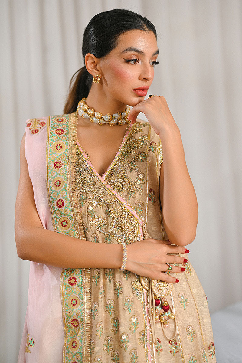 Noelle Kalidaar and Dupatta