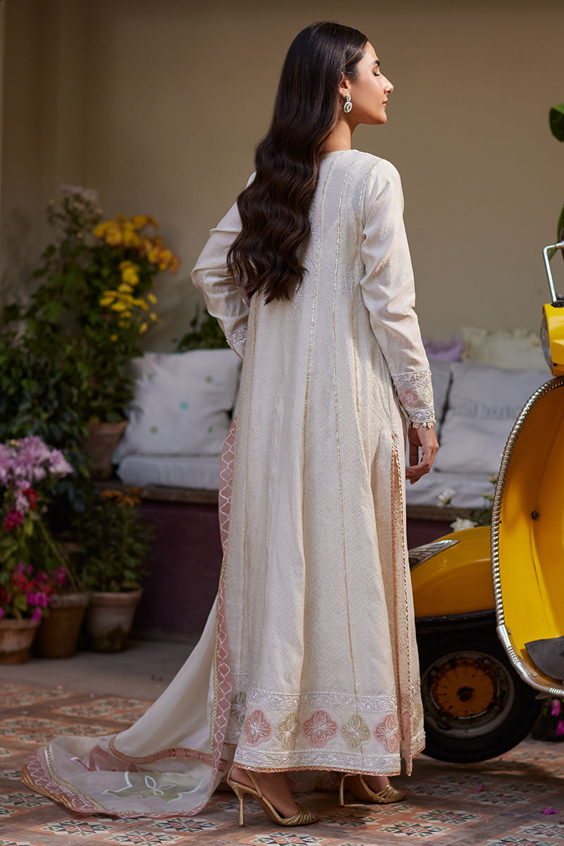 Alessia Kalidaar and Dupatta