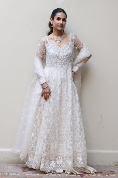 Elenora Kalidaar and Dupatta