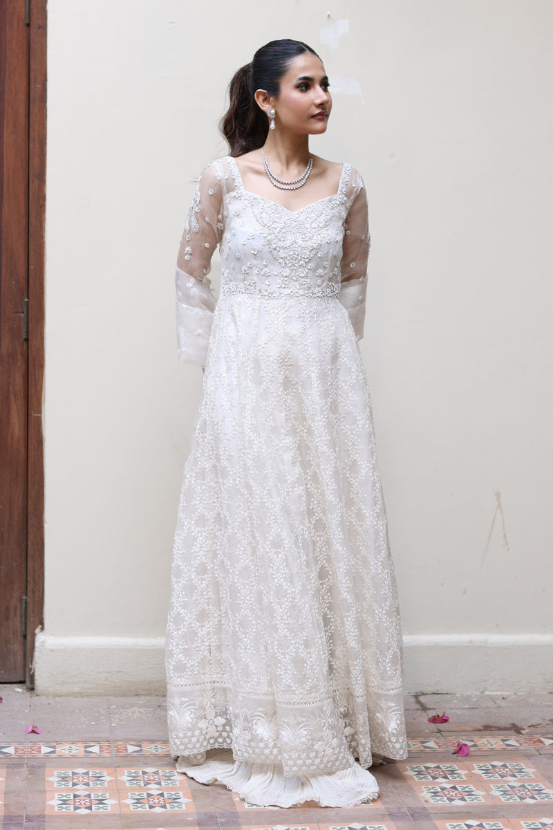 Elenora Kalidaar and Dupatta