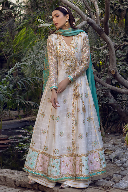 Kanwal Angharkha and Dupatta