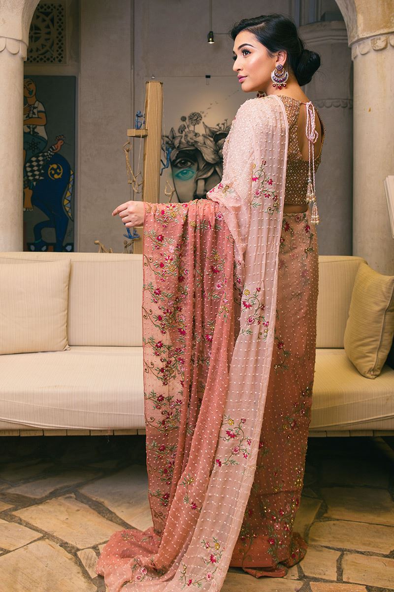 Ansab Jahangir – Women’s Clothing Designer. Nuage rose sari