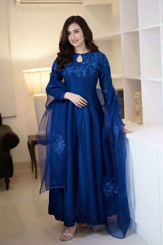 Ansab Jahangir – Women’s Clothing Designer. Blue Shadow