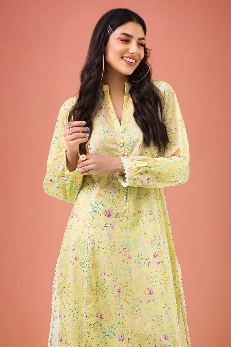 Ansab Jahangir – Women’s Clothing Designer. Marshmallow