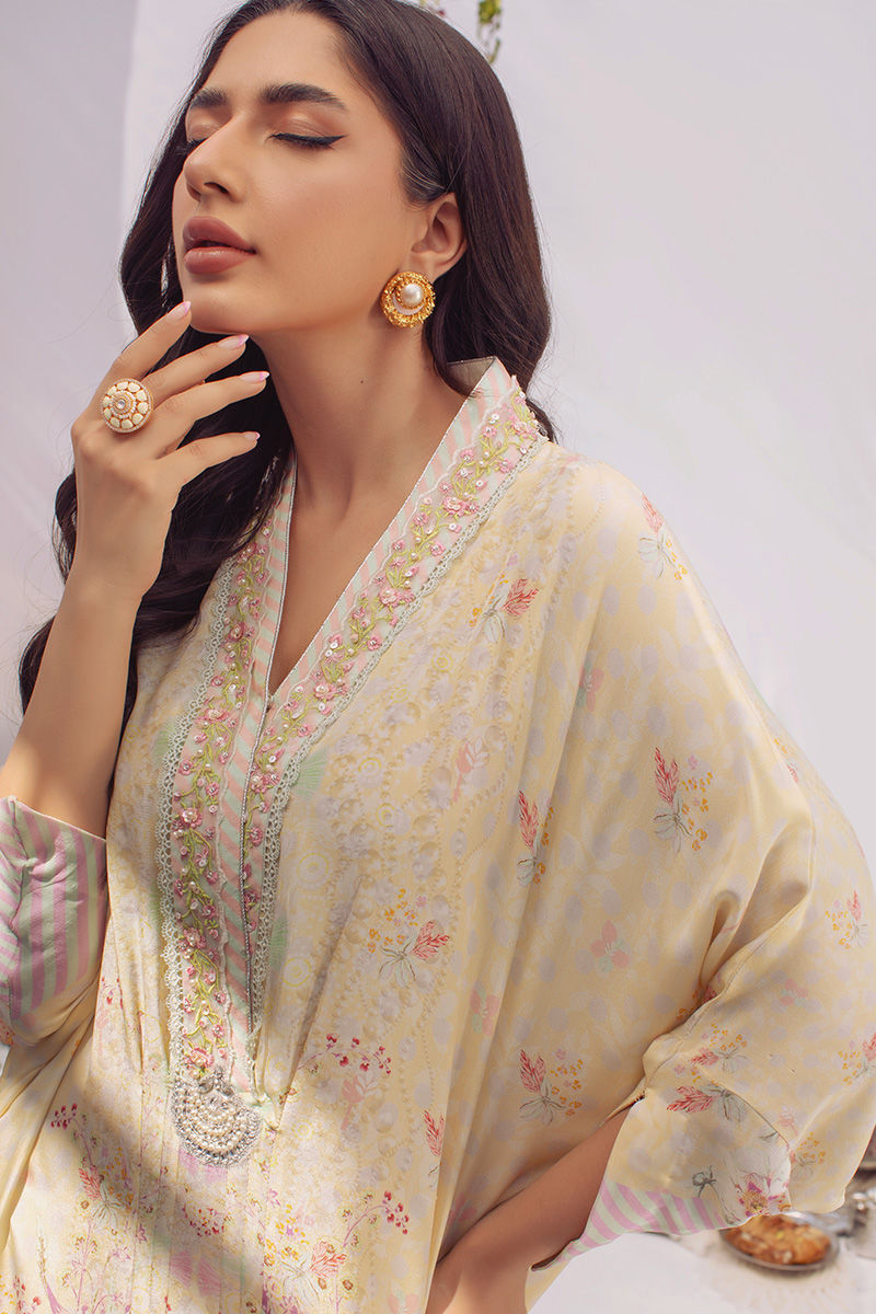 Jeweled Kaftan Splendor