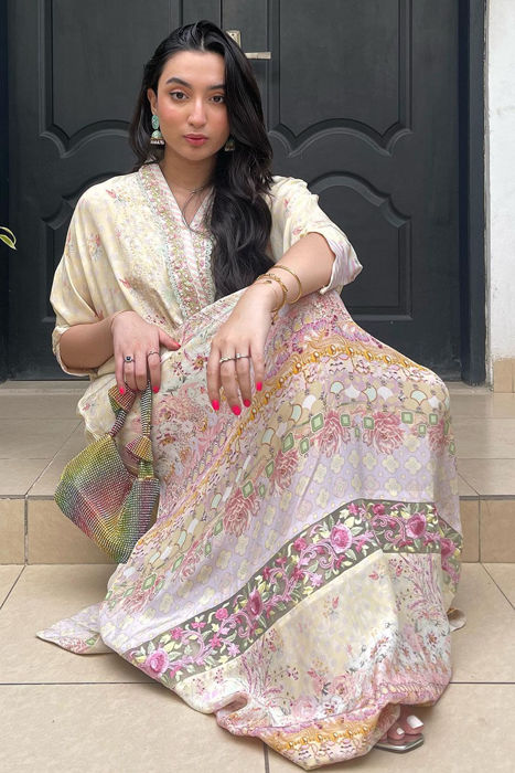 Jeweled Kaftan Splendor