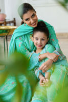 Picture of Gradient Oasis - Girl